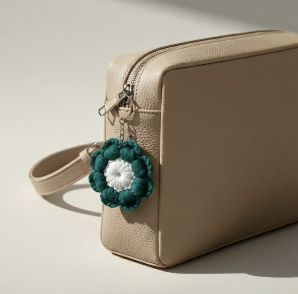 Daisy Flower Keychain